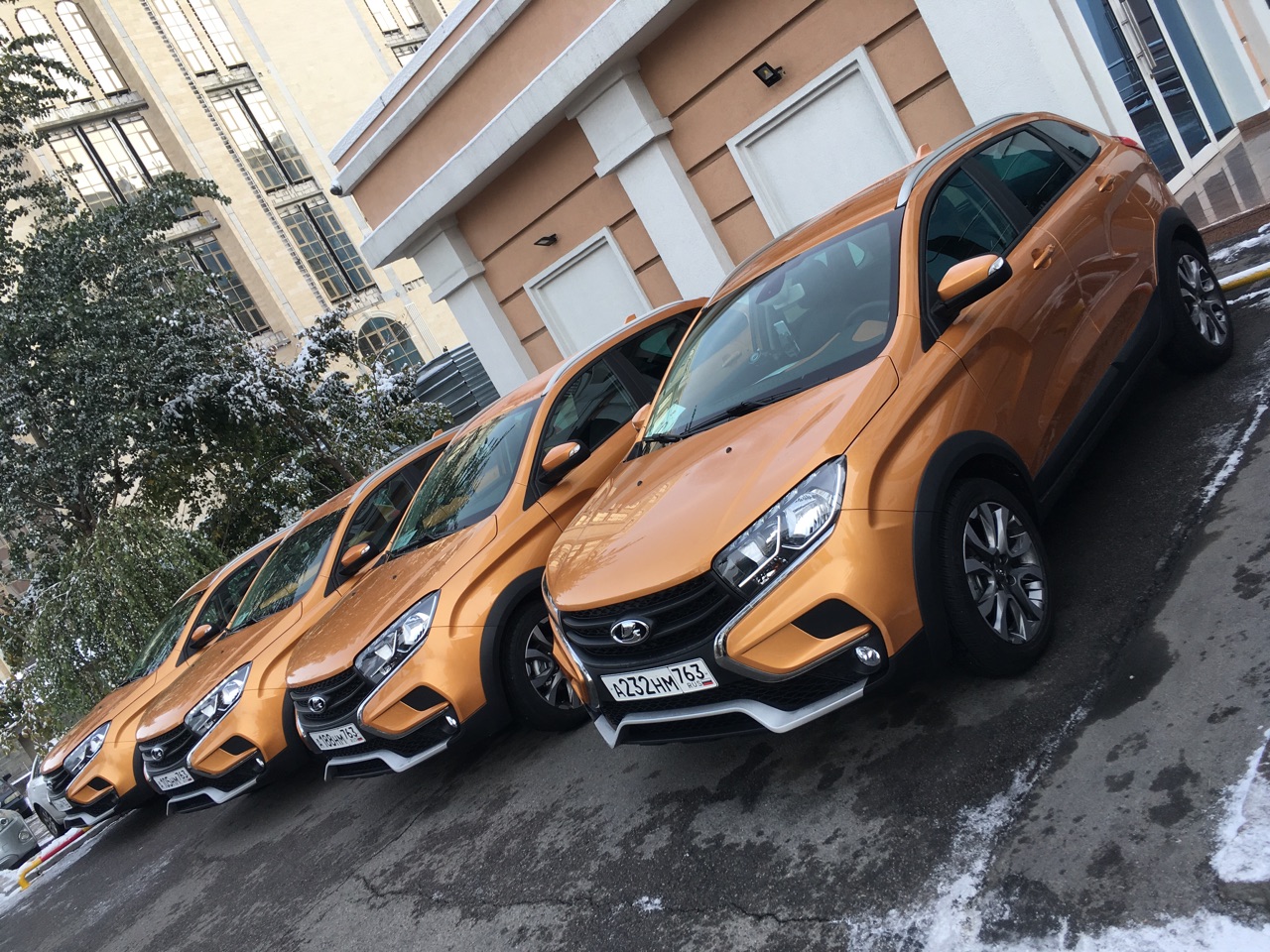 Россияне выбирают кроссоверы LADA XRAY с мощными моторами